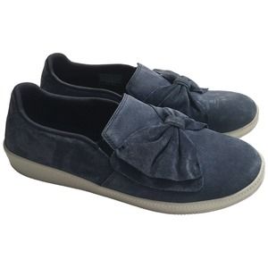 Skechers Womens Size 7.5 Leather Slip On Madison Ave My Town 23942 Blue